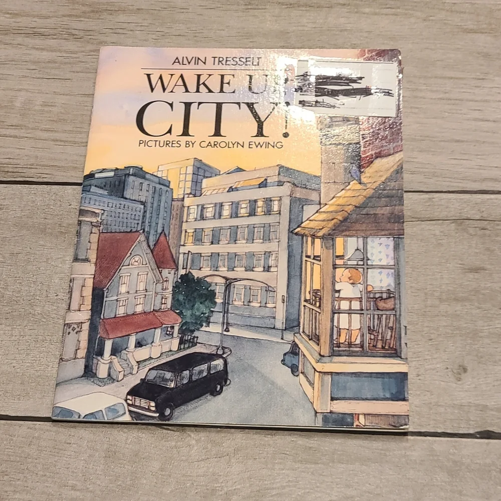🍋‍🟩 Vintage Wake Up City book🎀
